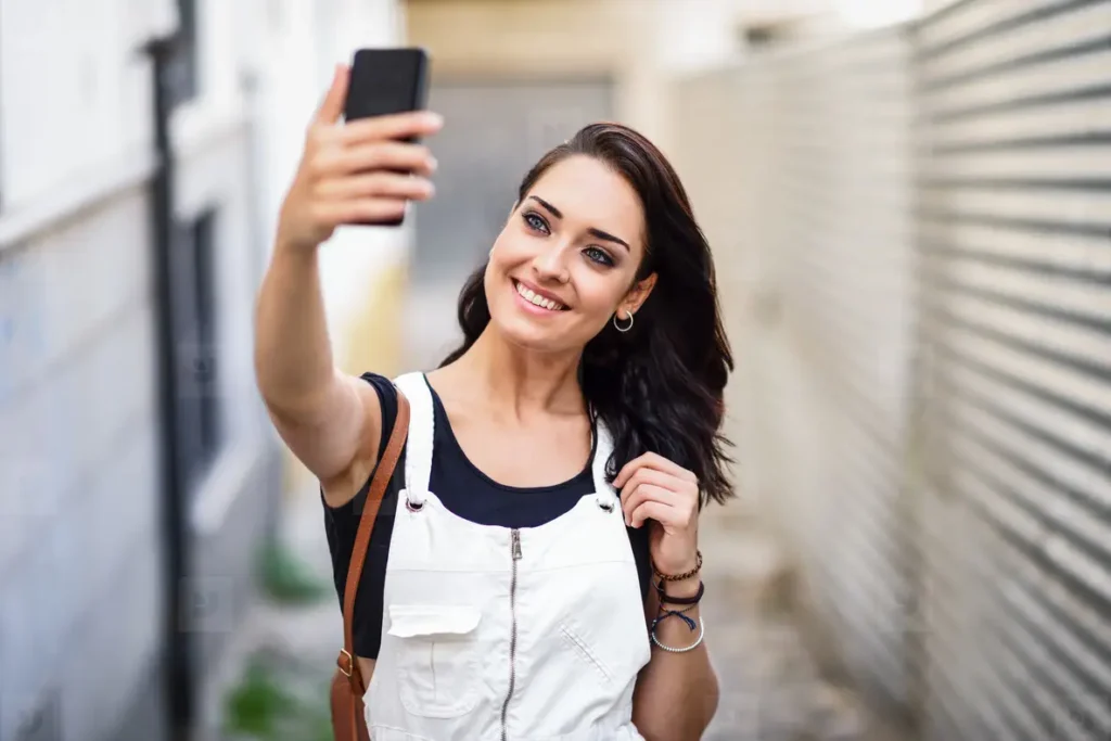 Discover how to earn money online by referring fans and creators. Work from home, build passive income, and start earning today with top platforms! https://is.gd/zFRLj1